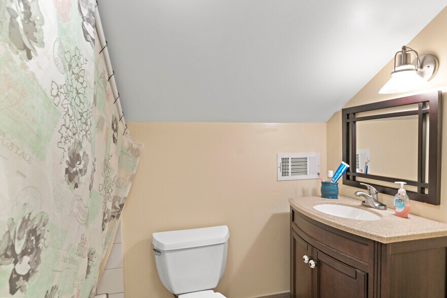 More Photos Of 426 W Church St, Swainsboro Hospitality For Sale