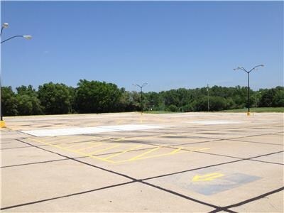 More Photos Of 1004 N Broadway St, Cleveland Freestanding For Lease