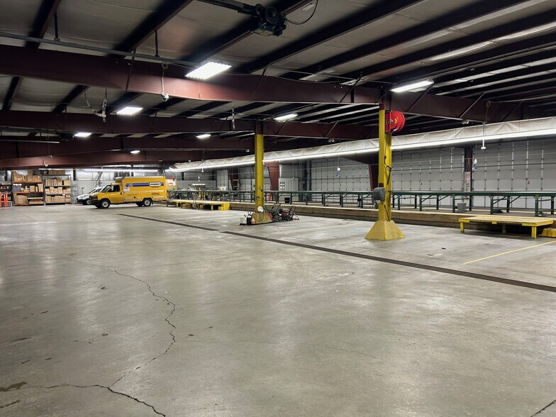 More Photos Of 707 Airport Rd, Bismarck Distribution For Sale