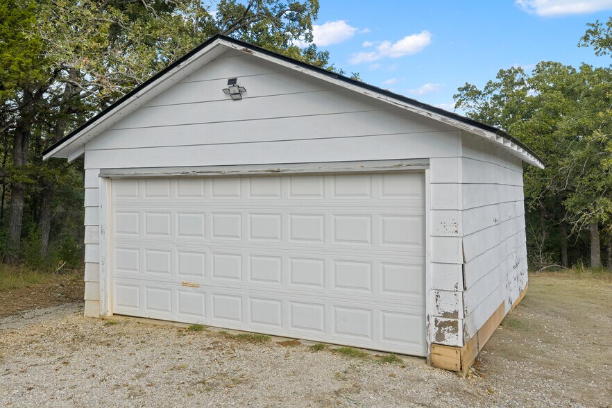 More Photos Of 3133 Chickasaw Trl, Sulphur Restaurant For Sale