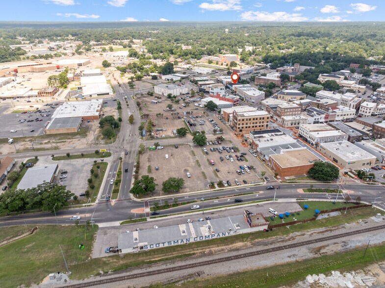 More Photos Of 531 Central Ave, Laurel Flex For Sale