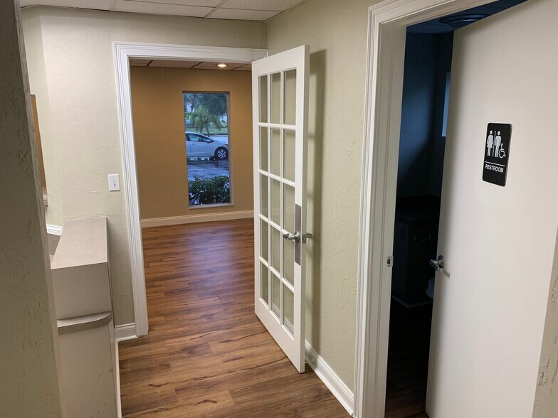 More Photos Of 11520 Oakhurst Rd, Largo Medical For Lease