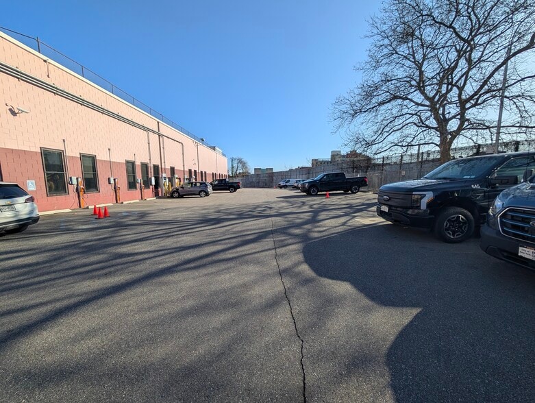 More Photos Of 10110 Foster Ave, Brooklyn Warehouse For Lease