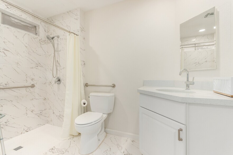 More Photos Of 10441 W Twin Oaks Dr, Sun City Assisted Living For Sale