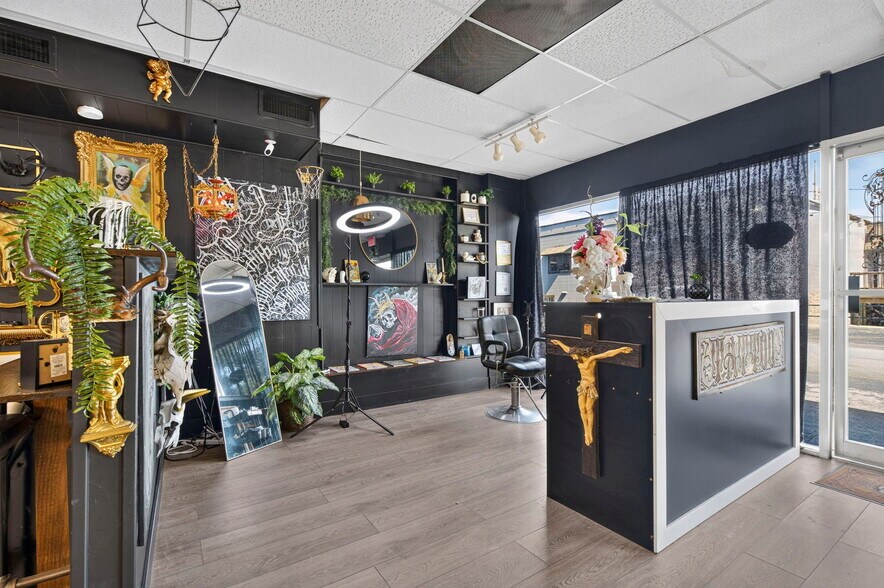 More Photos Of 1950 S Glenstone Ave, Springfield Storefront For Sale