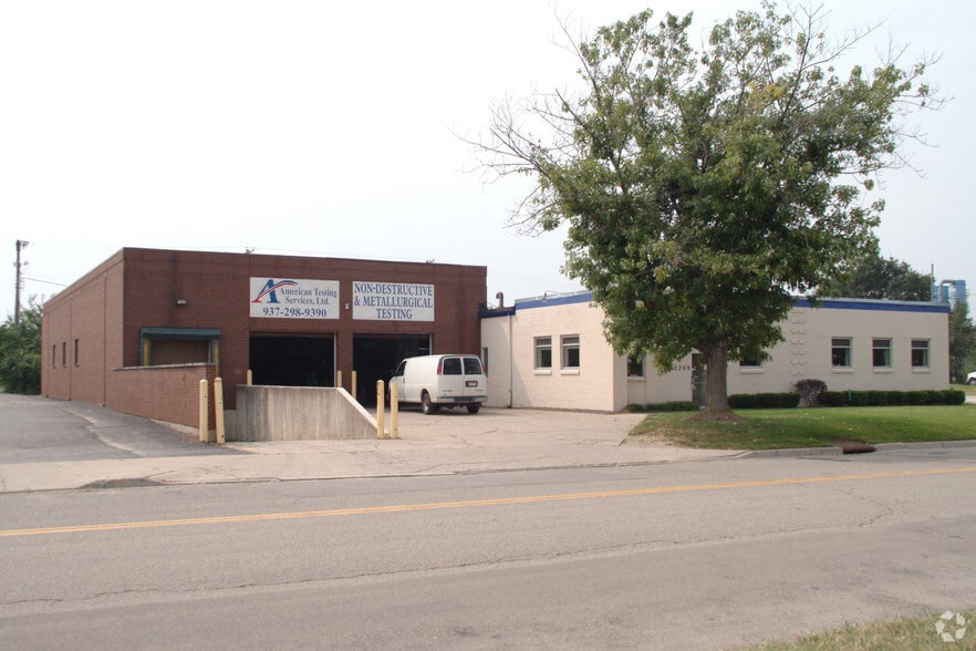 More Photos Of 2268 N Moraine Dr, Moraine Warehouse For Lease