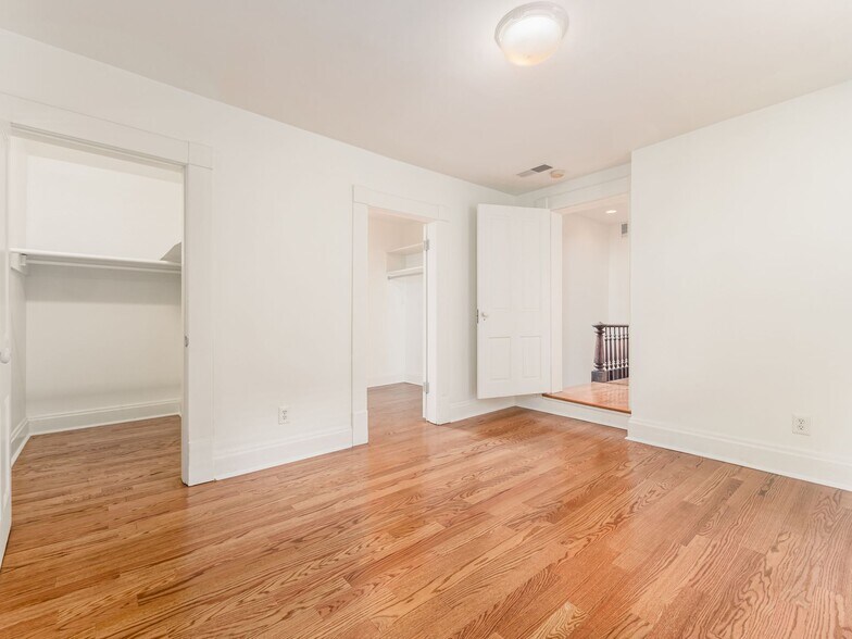 More Photos Of 857 S High St, Columbus Office Residential For Sale