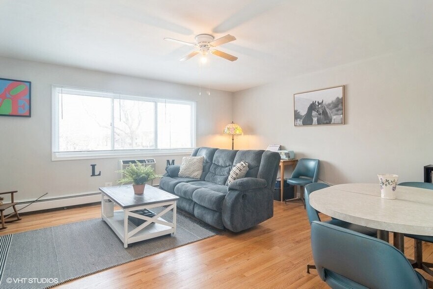 More Photos Of 8003 W Foster Ln, Niles Apartments For Sale
