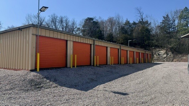 More Photos Of 130 Illinois St, Hot Springs National Park Self Storage For Sale