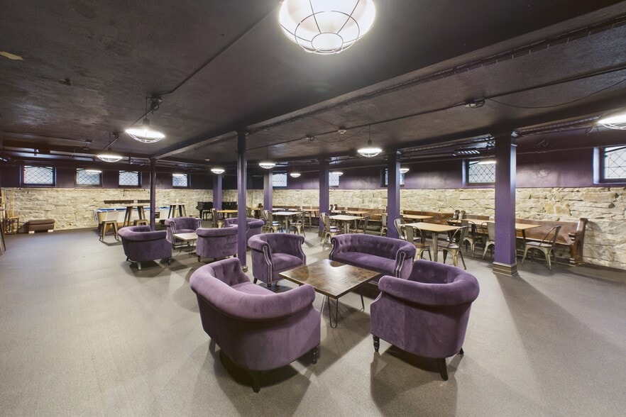 More Photos Of 1601 E John St, Seattle Religious Facility For Sale