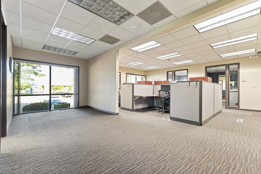 More Photos Of 2700 Airport Way, Boise Medical For Sale