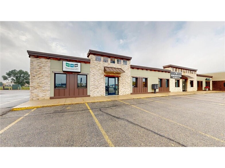 More Photos Of 1380 E Bridge St, Redwood Falls Storefront Retail Office For Sale