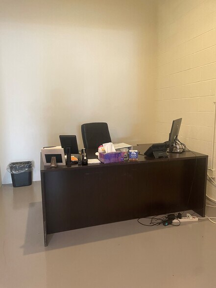 More Photos Of 5844-5848 W Montrose Ave, Chicago Storefront Retail Office For Sale