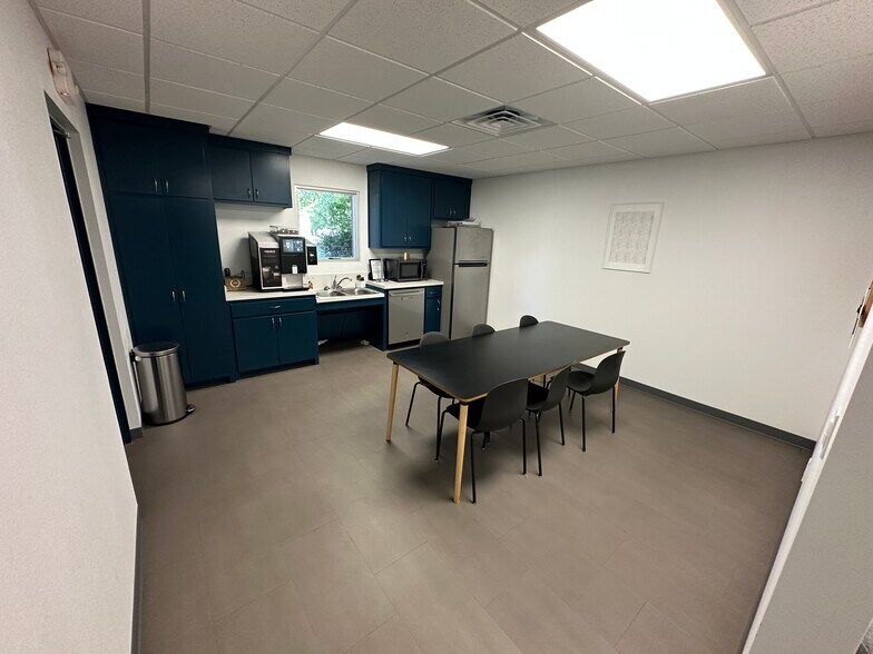 More Photos Of 414 W Parkway St, Denton Loft Creative Space For Lease