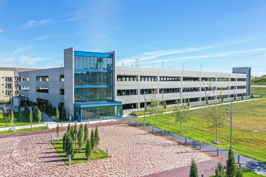 More Photos Of 4201 Rivers Edge Pky, Council Bluffs Office For Lease