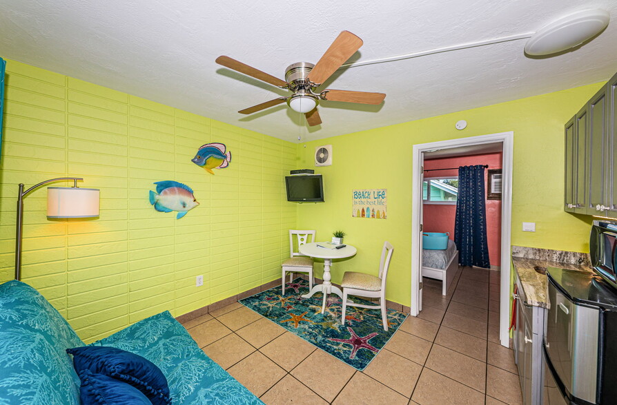 More Photos Of 12100 Gulf Blvd, Treasure Island Hotel For Sale
