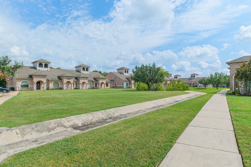 More Photos Of 134 Eldridge Rd, Sugar Land Office Residential For Lease