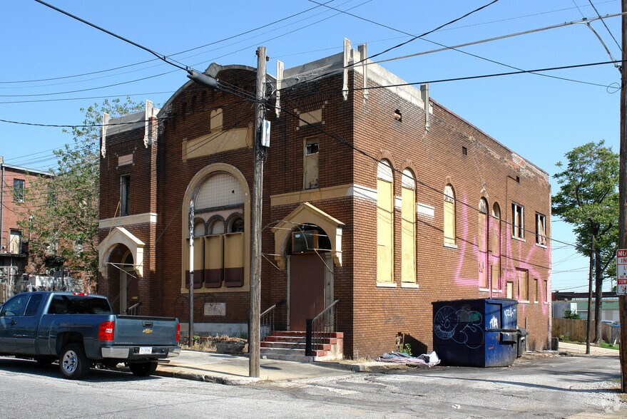 More Photos Of 112 Jackson Ave, Memphis Religious Facility For Sale