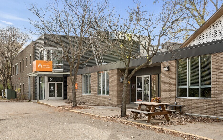 More Photos Of 1501 Xerxes Ave N, Minneapolis Religious Facility For Sale