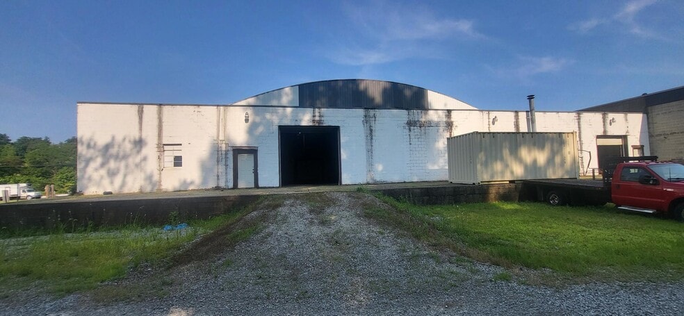 More Photos Of 101 Terence Dr, Pleasant Hills Industrial For Lease