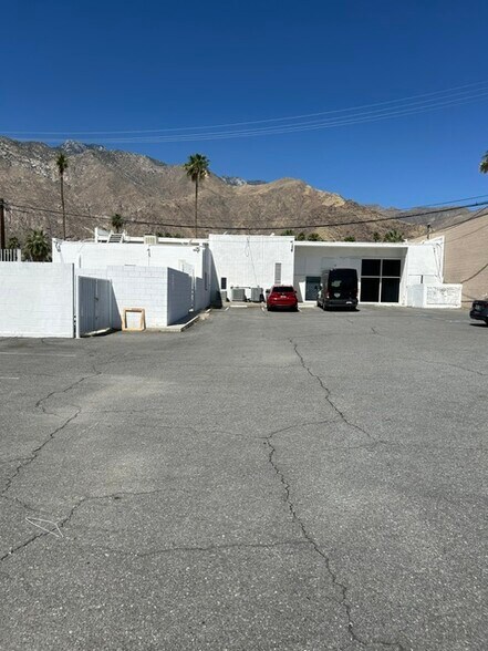 More Photos Of 1050-1068 N Palm Canyon Dr, Palm Springs Storefront Retail Office For Lease
