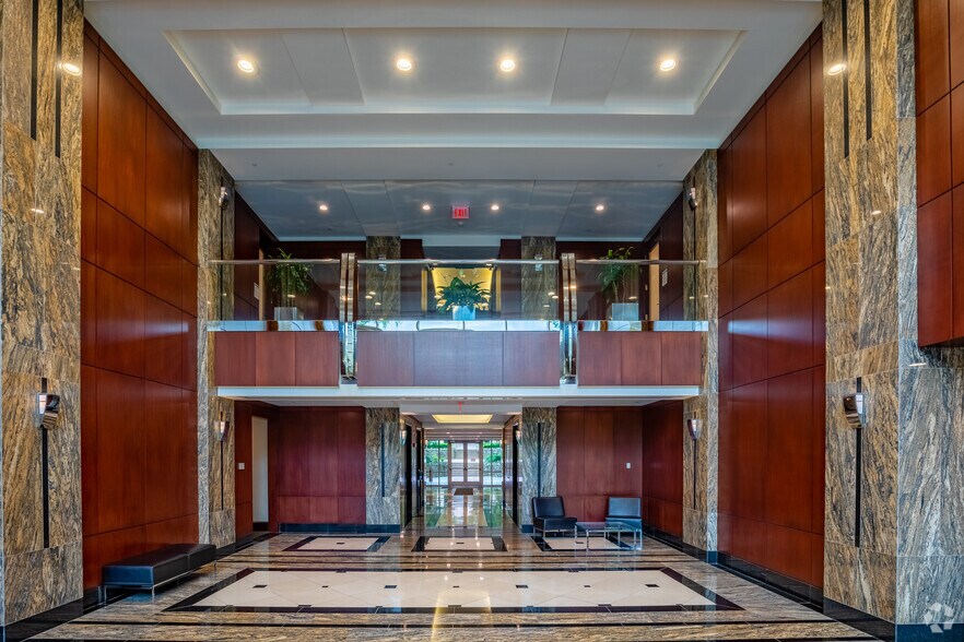 More Photos Of 720 Cool Springs Blvd, Franklin Unknown For Lease