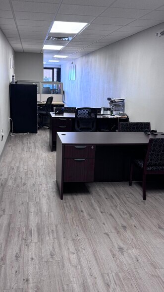 More Photos Of 6015 S Rainbow Blvd, Las Vegas Coworking Space