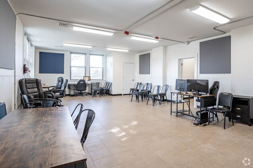 More Photos Of 1667 E Landis Ave, Vineland Unknown For Lease