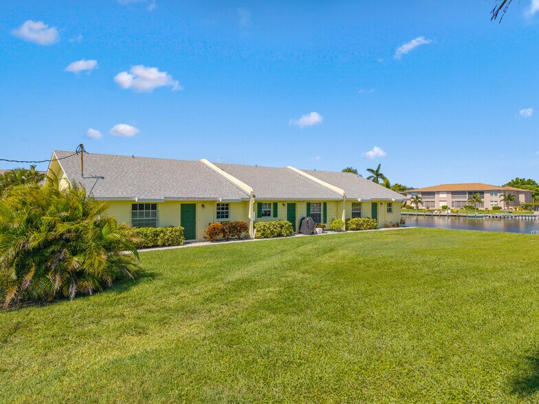More Photos Of 4520 SE 5th Pl, Cape Coral Apartments For Sale