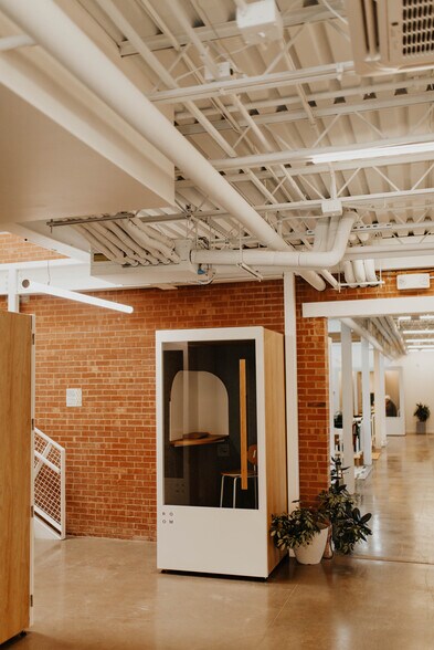 More Photos Of 1214 N Hudson Ave, Oklahoma City Loft Creative Space For Lease