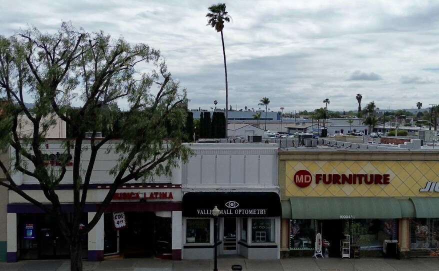 More Photos Of 10906 Main St, El Monte Storefront For Sale