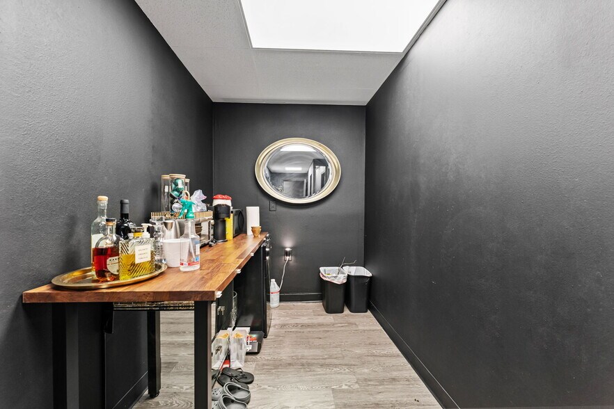 More Photos Of 3007 W Cypress St, Tampa General Retail For Sale