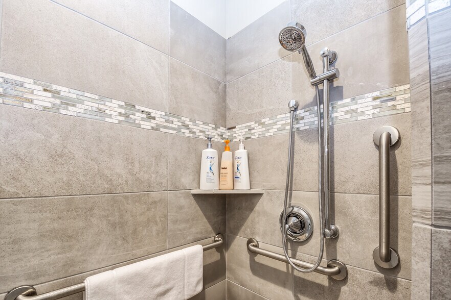 More Photos Of 1101 Zion Park Blvd, Springdale Specialty For Sale