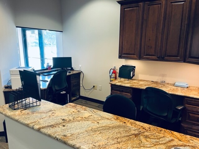 More Photos Of 3617 Shire Blvd, Richardson Storefront Retail Office For Lease