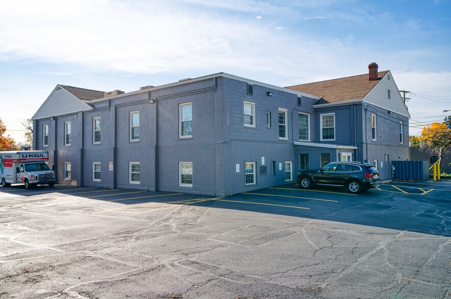 More Photos Of 496 W Ann Arbor Trl, Plymouth Office For Lease