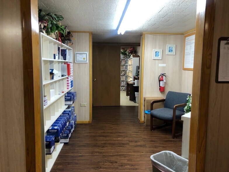 More Photos Of 302 W Main St, Bowling Green Healthcare For Sale