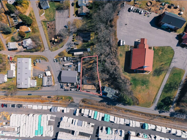 More Photos Of 887 Riverside Dr, Woodfin Auto Repair For Sale
