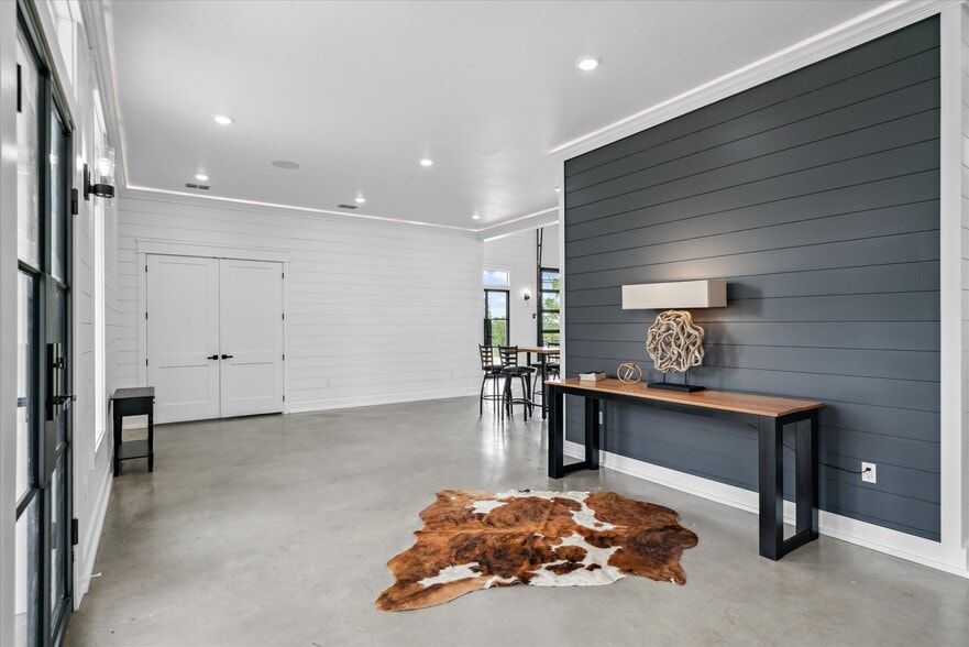 More Photos Of 1972 FM 857, Grand Saline Trailer Camper Park For Sale