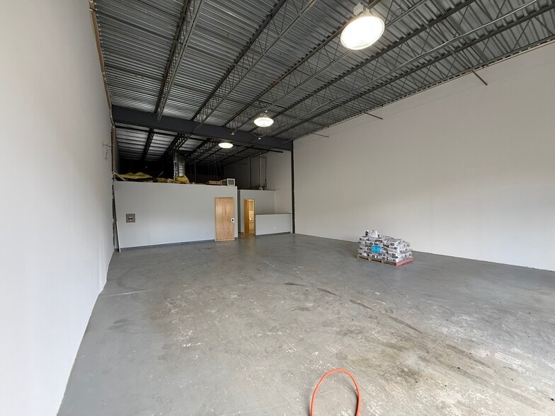 More Photos Of 432 Sand Shore Rd, Hackettstown Flex For Lease