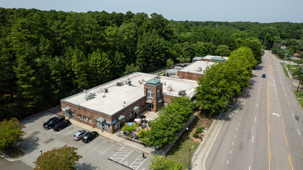 More Photos Of 4810 Hope Valley Rd, Durham Storefront For Lease