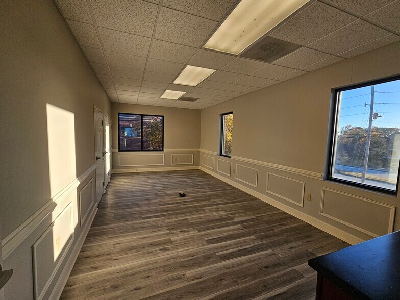 More Photos Of 2013 Lawrenceville Suwanee Rd, Lawrenceville Office For Lease