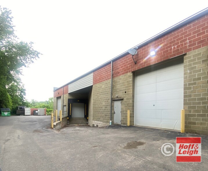 More Photos Of 727 E Turkeyfoot Lake, Akron Flex For Sale