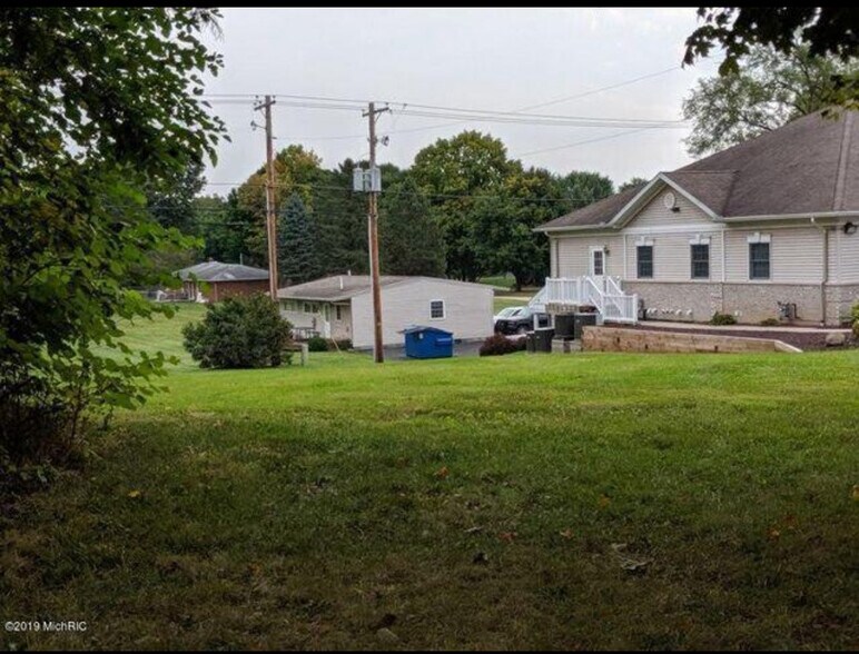 More Photos Of 1025 E Front St, Buchanan Land For Sale