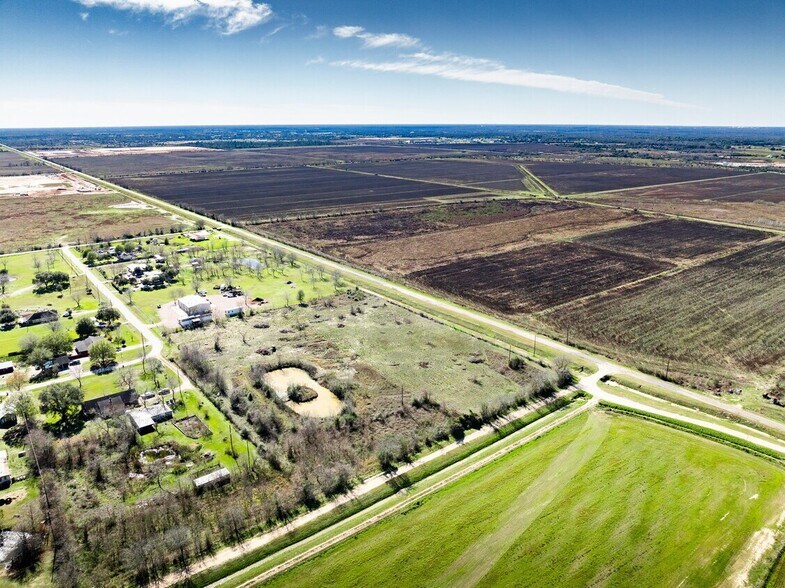 More Photos Of 3769 Bermuda dr, Brookshire Land For Lease