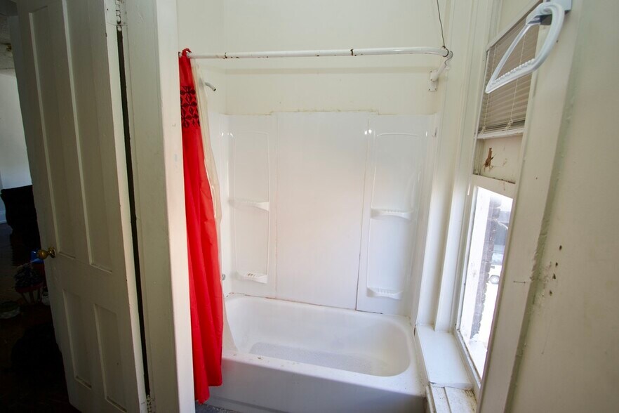 More Photos Of 1111 S 2nd St, Louisville Apartments For Sale