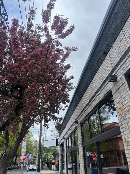 More Photos Of 1120 NW 21st Ave, Portland Storefront Retail Office For Lease