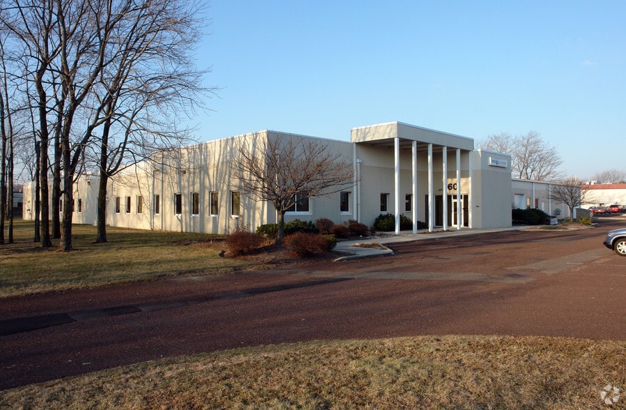 Primary Photo Of 160 Commerce Dr, Montgomeryville Manufacturing For Lease