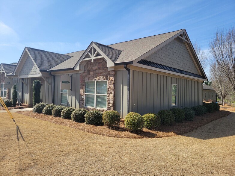 More Photos Of 1800 Hog Mountain Rd, Watkinsville Office Residential For Lease
