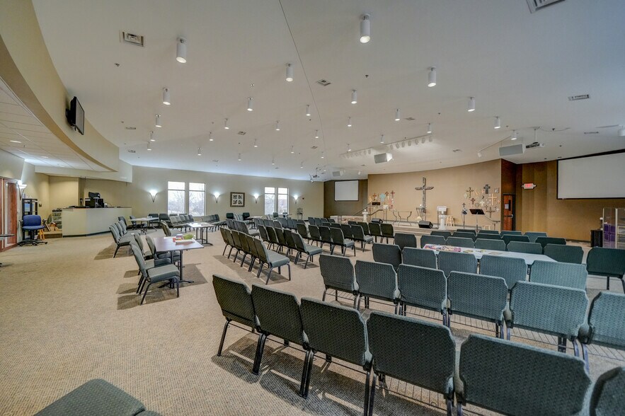 More Photos Of 2730 Crossbridge Rd, Lincoln Religious Facility For Sale