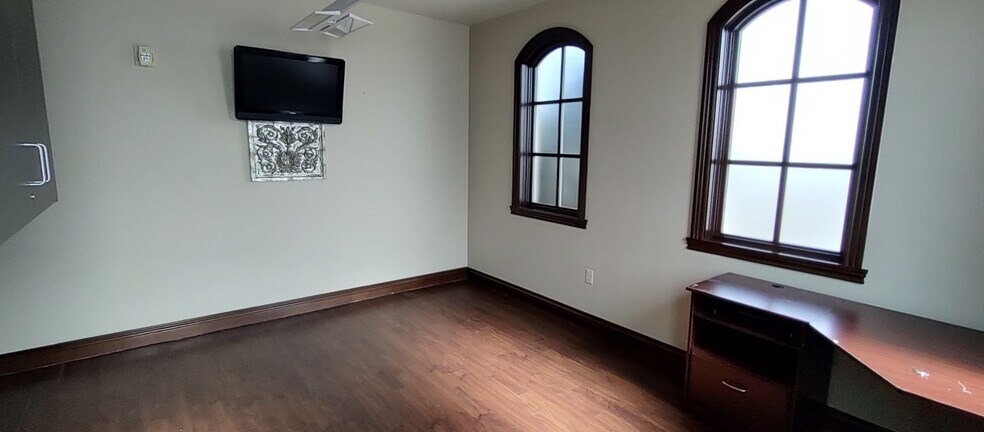 More Photos Of 4450 Union St, Johnstown Medical For Sale